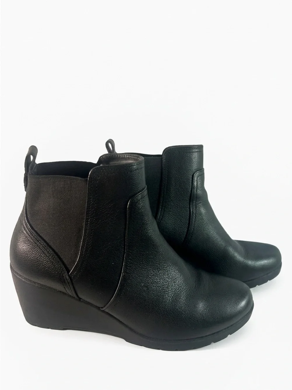 G.H. Bass & Co. Black Leather Chelsea Ankle Boots
